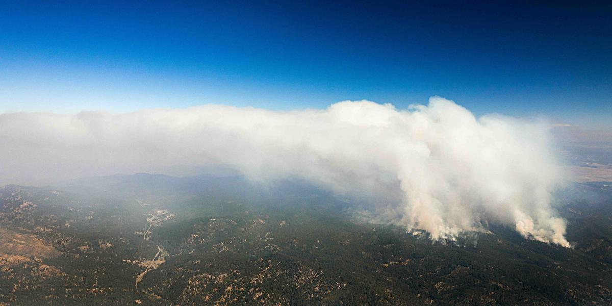 wildfire smoke in mountains